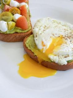
                    
                        Avocado Toast with Eggs, Tomato, & Mozzarella - An easy #healthy #breakfast or #snack
                    
                