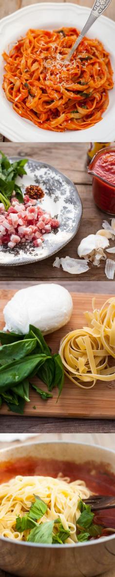 Cheesy Tagliatelle with Pancetta, Basil and Mozzarella by vikalinka: Ready in 20 minutes but tastes like it came from the best Italian restaurant. All natural ingredients. #Pasta #Pancetta #Basil #Mozzarella #Quick