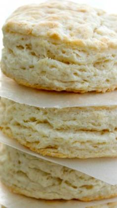 
                    
                        Copycat KFC Biscuits Recipe ~ light, flaky and buttery... And ready in 20 minutes.
                    
                