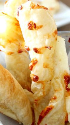 
                    
                        Twisted Cheese Breadsticks ~ They are gooey, delicious, and make the perfect side dish.
                    
                