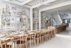
                    
                        An extraordinary white restaurant like you have never seen before!
                    
                