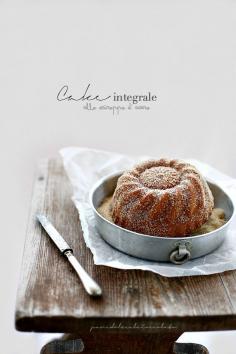 
                    
                        ... torta integrale allo sciroppo d' acero (wholemeal flour cake with maple syrup) ...
                    
                