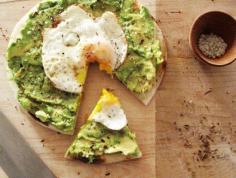Fab Fit Fun: Avocado Egg Breakfast Pizza Recipe