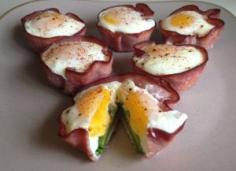 Ham, Egg and Avocado Breakfast Cupcakes