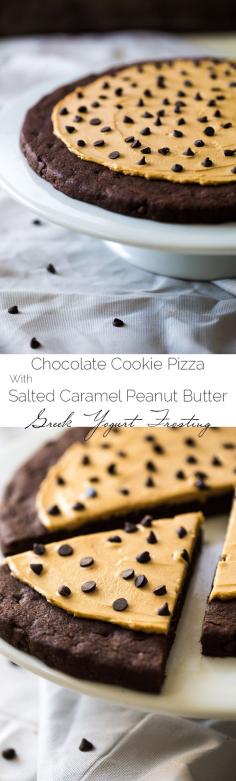 
                    
                        Chocolate Peanut Butter Cookie Pizza - You would never know it's gluten free and made with Greek yogurt! Ready in under 30 mins! | Foodfaithfitness.com | Taylor | Food Faith Fitness SKIPPY® Peanut Butter
                    
                