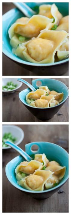 Wonton soup recipe. Learn how to make Chinese wonton soup with this SUPER easy recipe. Plump and juicy wontons in wonton soup that you can’t stop eating | rasamalaysia.com #recipe #soup #asian