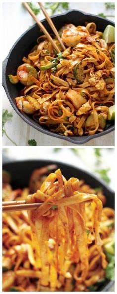 
                    
                        20-Minute Sriracha Shrimp and Zucchini Lo Mein - everyone LOVES this hearty, healthy, SUPER easy noodle dish! Packed with protein hearty shrimp and zucchini - YUM!
                    
                