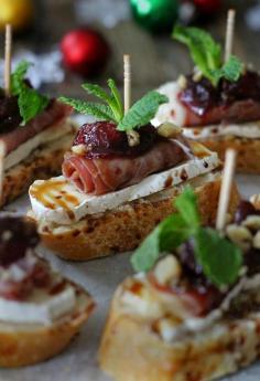 
                    
                        The Brunette Baker: Cranberry, Brie and Prosciutto Crostini with Balsamic Glaze
                    
                