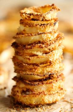 Oven Baked Onion Rings - No need to deal with hot oil - these onion rings are easily baked to crisp-perfection right in the oven! | Damn Delicious