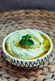 Avocado Hummus | Gourmandelle | Vegetarian Blog