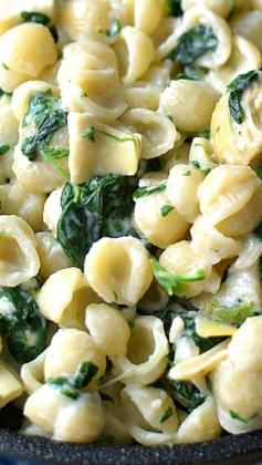 
                    
                        3-Cheese Spinach Artichoke Mac & Cheese ~ Take your mac & cheese to the next level with this quick, easy, and delicious dish
                    
                