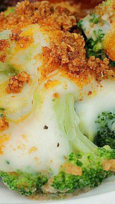 
                    
                        Broccoli Gratin Recipe ~ The white sauce and cheddar cheese together add creaminess and flavor while the crumb topping added a slight crunch.
                    
                
