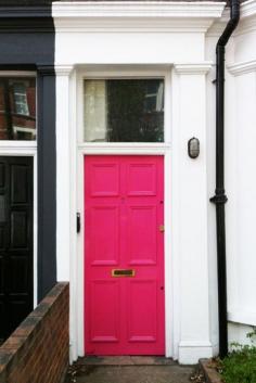 
                    
                        Adore this pink door // 15 Creative Ways to Add Pink to Your Home
                    
                