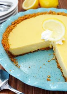 
                    
                        Oh So Creamy Southern Lemon Icebox Pie !
                    
                