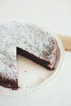 mexican flour less chocolate cake - looks easy and delicious.
