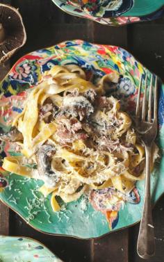 
                    
                        This creamy pasta with bacon and portobello mushrooms is the ultimate date night treat! Quick and absolutely delicious!
                    
                