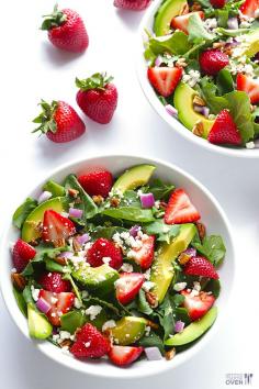 Gimme Some Oven | Strawberry Kale Salad | http://www.gimmesomeoven.com