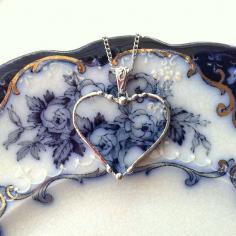 
                    
                        Broken china jewelry heart pendant necklace antique 1880's Flow Blue roses floral china
                    
                