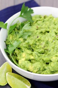 
                    
                        Perfect Guacamole -- my all-time favorite recipe for guac! | gimmesomeoven.com #gameday #superbowl
                    
                