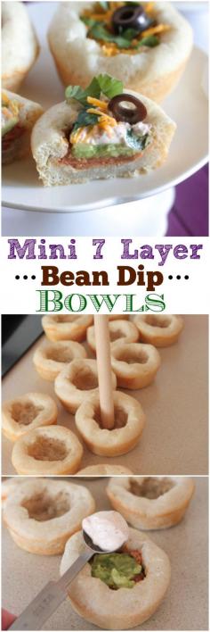 
                    
                        Mini 7 Layer Bean Dip Bowls-the perfect appetizer for any party! #recipe #appetizer #partyfood
                    
                
