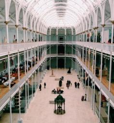 
                    
                        Scottish museum / photo by lemislang
                    
                