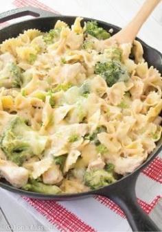 Chicken, Broccoli and Pasta Skillet An easy and healthier alternative casserole ready in under 30 minutes. #pasta #recipes #healthy #food #recipe