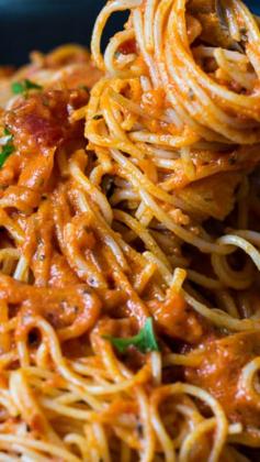 
                    
                        Spicy Tomato Cream Pasta Recipe ~  It involves adding a few ingredients to your favorite spaghetti sauce to turn it into creamy, spicy heaven.
                    
                