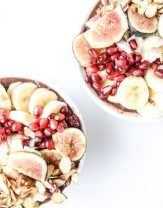 
                    
                        how to make an ACAI BOWL with vanilla bean cashew butter I howsweeteats.com
                    
                