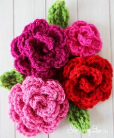 
                    
                        Free easy crochet rose pattern #crochet #pattern skiptomylou.org
                    
                
