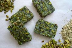 
                    
                        This Green Snack Bar is Made with Superfoods Like Spirulina #healthy trendhunter.com
                    
                