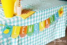 
                    
                        Free lemonade stand printable bunting or banner #print  skiptomylou.org
                    
                