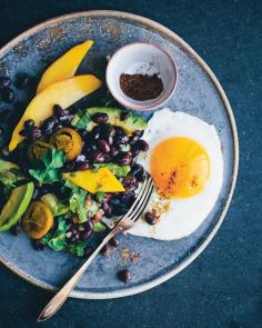 Mexican Breakfast Salad –  A La Green Kitchen Stories