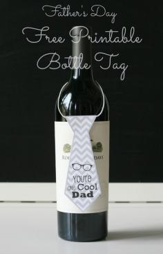 #DIY Quick Easy Father’s Day Gift Free Printables Necktie wine Bottle Tags