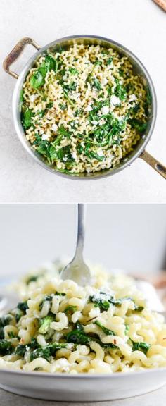 
                    
                        30 Minute Caramelized Shallot, Spinach and Goat Cheese Pasta I  howsweeteats.com
                    
                