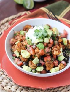 
                    
                        HEALTHY burrito bowl with cilantro lime quinoa, shrimp and fresh salsa! Way better and tasty than takeout. | littlebroken.com Katya | Little Broken #burritobowl #mexican #chipotle #healthy
                    
                