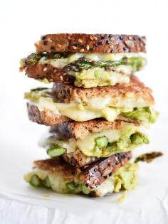 
                    
                        Spicy Smashed Avocado & Asparagus with Dill Havarti Grilled Cheese | foodiecrush.com
                    
                