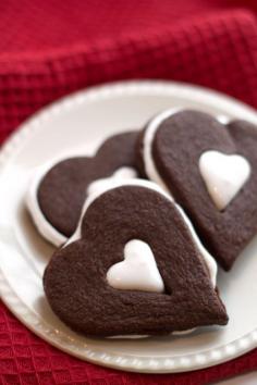 
                    
                        Chocolate Marshmallow Linzer Cookies - Erren's Kitchen
                    
                