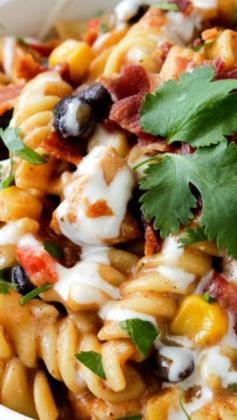 
                    
                        Santa Fe BBQ Ranch Chicken Pasta ~ This pasta will have your family begging for thirds with its Mexican infused SKINNY creamy ranch cheese sauce and tender oven baked barbecue chicken
                    
                
