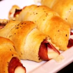 Ham and Cheese Crescents - for kids, by kids. canned crescent roll dough 8 slices of ham, 4 sticks of mozzarella, string cheese, Italian seasoning