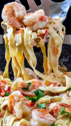 
                    
                        Fettuccine With Shrimp Sauce ~ So rich, creamy and delicious... Easy to make, simple ingredients and absolutely fantastic flavor
                    
                