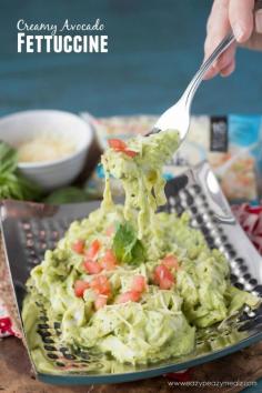 
                    
                        A light and creamy avocado fettuccine pasta made with gluten free, non-gmo, dairy free noodles! Creamy Avocado Fettuccine #ad -Eazy Peazy Mealz
                    
                