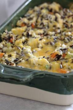 
                    
                        Chicken and wild rice casserole- one pinner said "this is the BEST recipe I have made from Pinterest. Perfect to make when people come over, to freeze, or for a family in need of a meal. "
                    
                