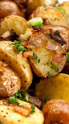 
                    
                        Parmesan Oven Roasted Potatoes ~ quick, simple and tasty.
                    
                