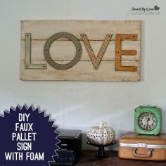 Are you familiar with Pallet Art, in which shipping pallets are deconstructed and made into wall art? Wait till you see the genius, faux Pallet Art made by the Make It: Fun® Team. These ladies crea...