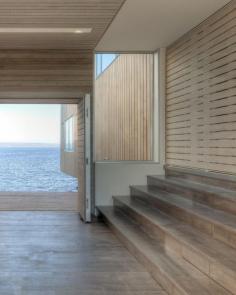 
                    
                        Two Hulls / Mackay-Lyons Sweetapple Architects
                    
                