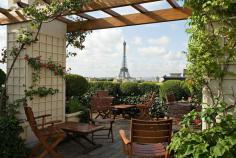 
                    
                        La Terrasse at Hôtel Raphael | Community Post: 14 Awesome Outdoor Rooftop Bars And Restaurants In Paris
                    
                