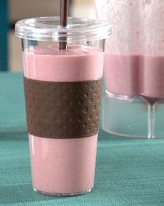 Lauren Conrad's Oatmeal Smoothies Ingredients: 1 cup ice. 1/2 cup frozen raspberries or strawberries. 1/2 cup plain lowfat yogurt. 1 banana. 1/2 cup old-fashioned rolled oats. 1 tablespoon honey. this would be a good on the .