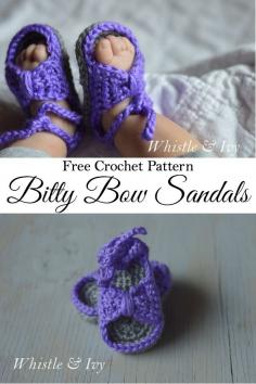 
                    
                        Free Crochet Pattern - Bitty Bow Baby Sandals. Adorable spring and summertime booties for baby!
                    
                