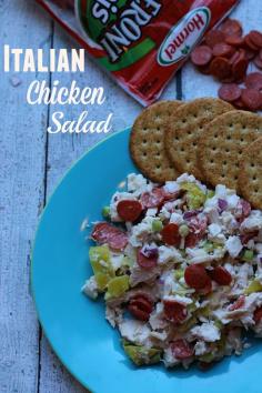 
                    
                        Looking for a seriously simple yet drool worthy dish for all your spring celebrations?  You'll find just that in our Italian Chicken Salad with Hormel Pepperoni! #PepItUp #ad
                    
                