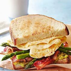 Creamy avocado and crunchy asparagus are a delicious addition to this savory breakfast sandwich. More delicious breakfast sandwiches: | http://specialsavoryrecipeskayli.blogspot.com